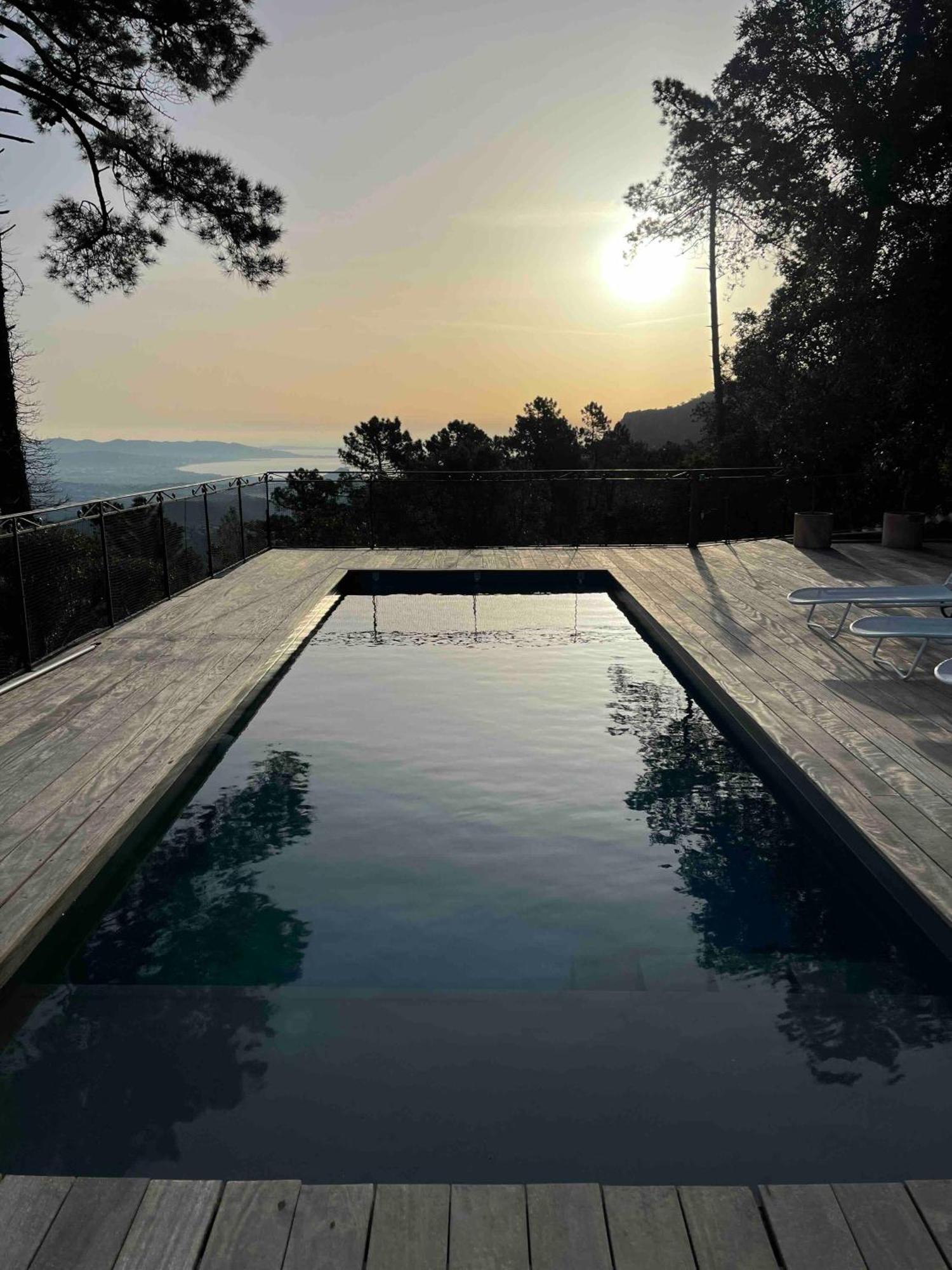 Villa Ormarine, Vue Exceptionnelle Sur La Baie De Cannes Et Le Mercantour Les Adrets-de-l'Estérel Exterior foto